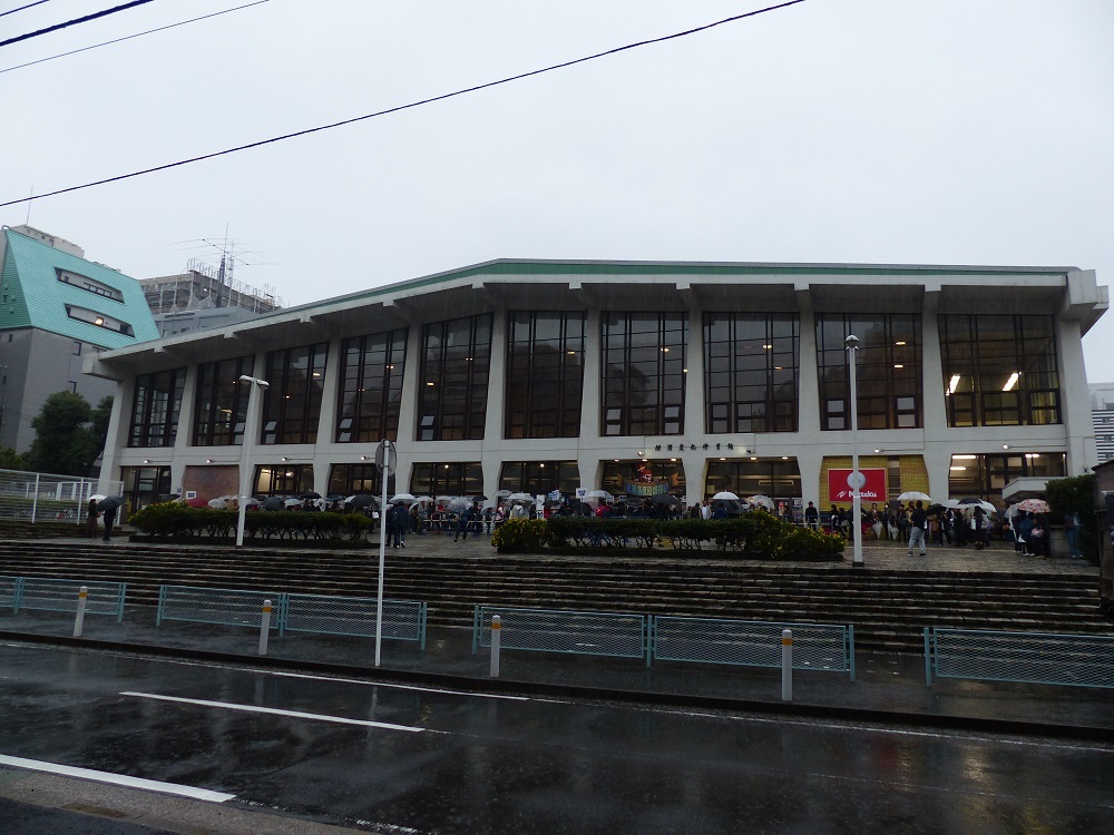 あまり満員じゃなかったけど