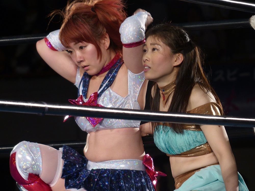 たぶん１２月３１日に女子プロレスが後楽園ホールでやり出したのも甲田さんだった