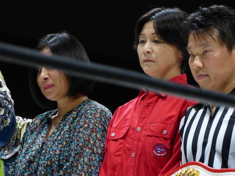 髪切りマッチの立会人は山田元選手と豊田元選手