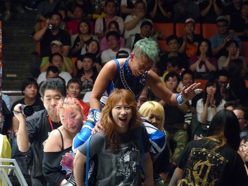 だが仲間をもあざむいた