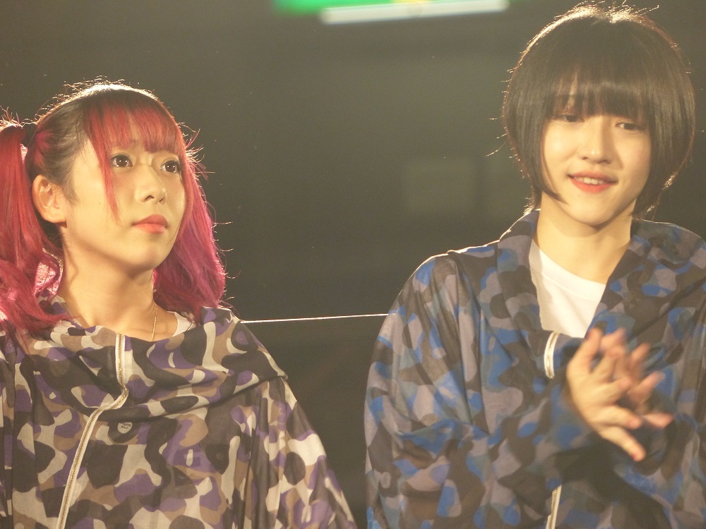 コスチューム脱いで