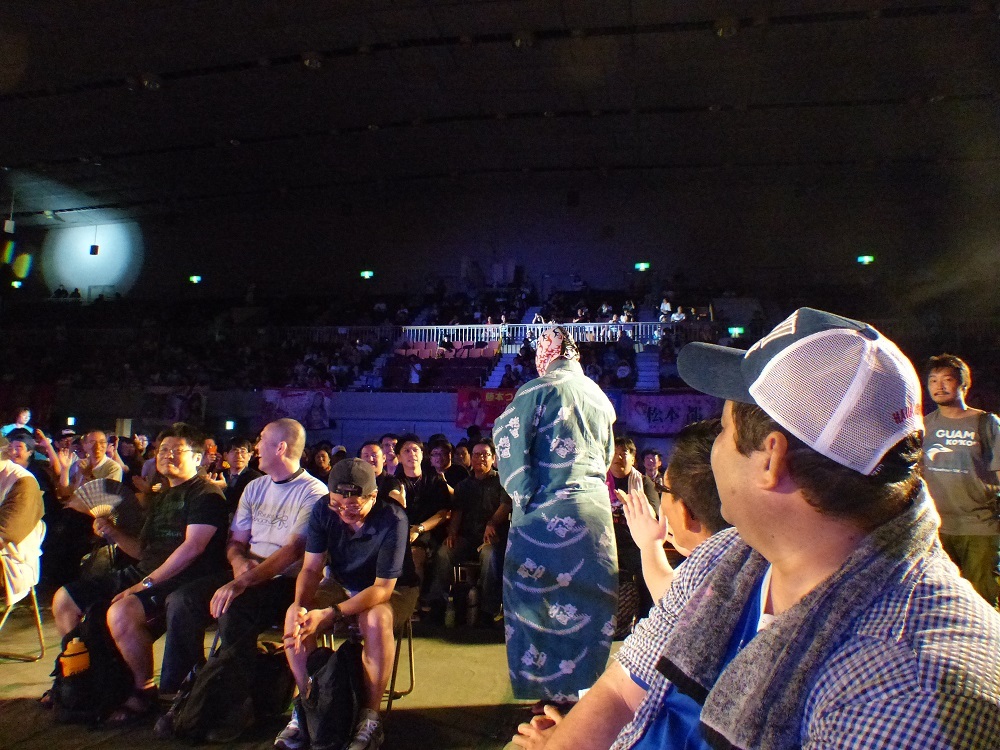 相撲もなければしあわせマシーンもいない