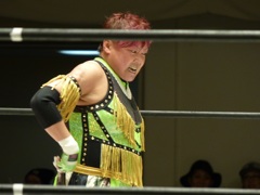 ダイナマイト関西選手は１２月に引退