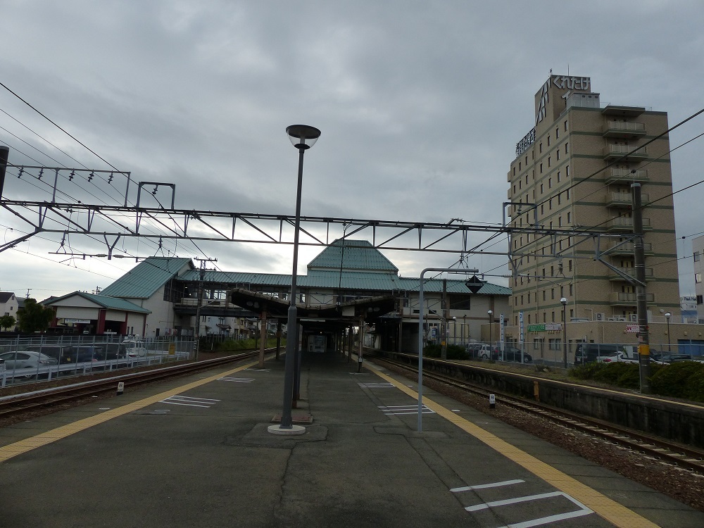 駅前にあるのは