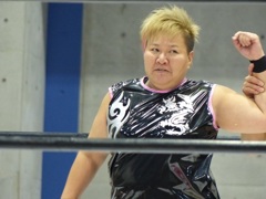 ジャガー横田選手４０周年本番は来年６月