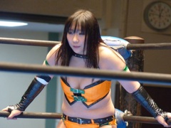 今日はF１やってます