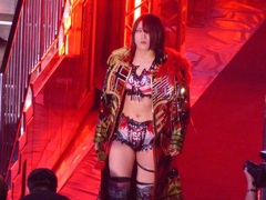 藤本が出ろっていったら黙って出なさいよ