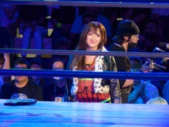 新たになんかがバックについて