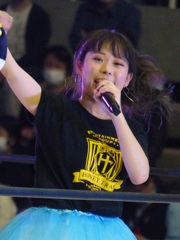 甲田さんの前で歌ってみろ