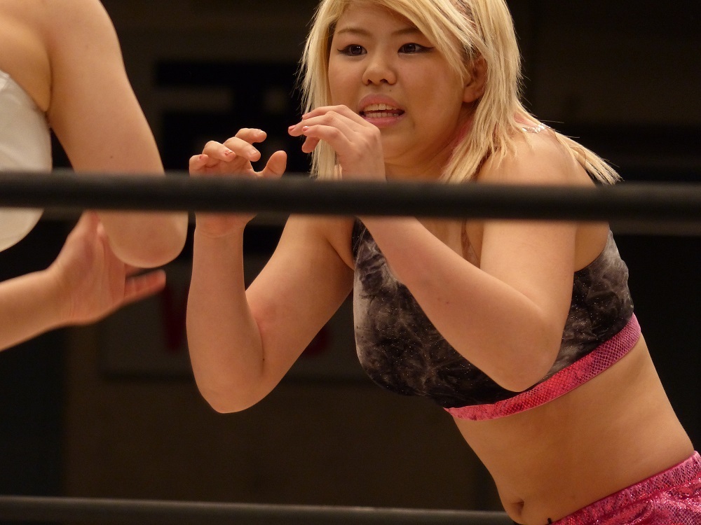 スターダム後楽園ホールは２４日昼