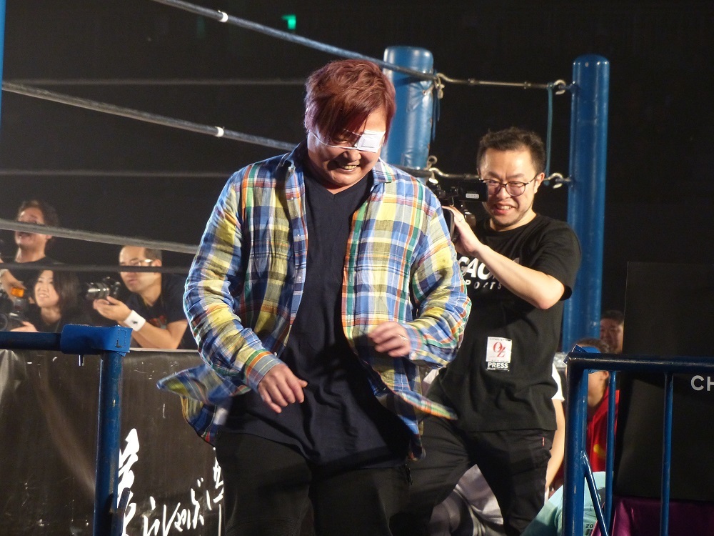 ダイナマイト関西元選手は解説やってた