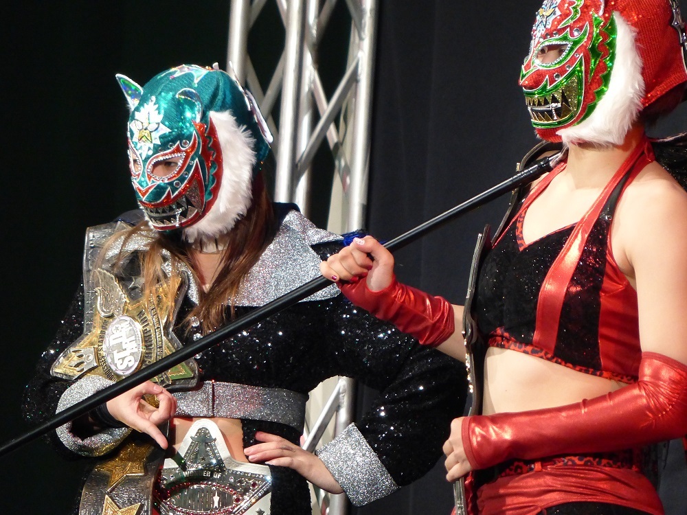 入場の時だけかぶる