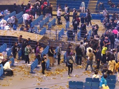 これメインの選手が花道から引きあげてって