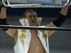 山縣選手ｖｓアメージングコング選手