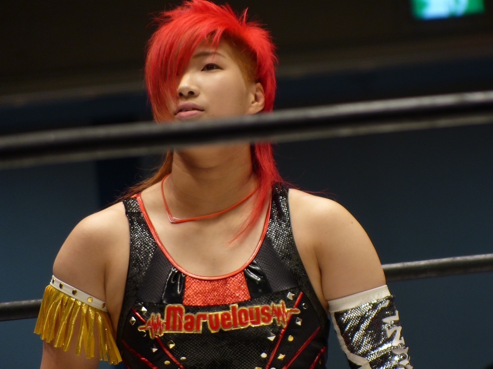 レボルシオンアマンドラは