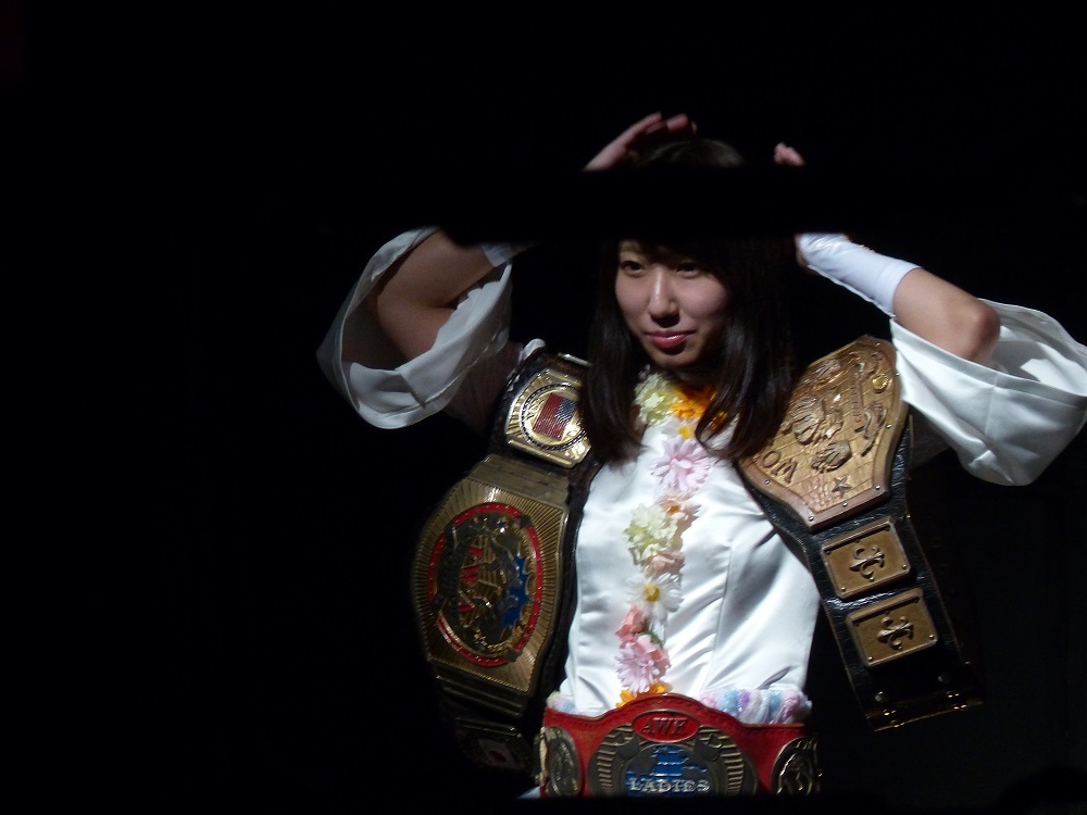 大トリはこっちよ　タイ女子プロレスは市ヶ谷で連戦