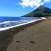 夏の海を散策