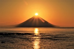 「ダイヤモンド薩摩富士」の初日の出