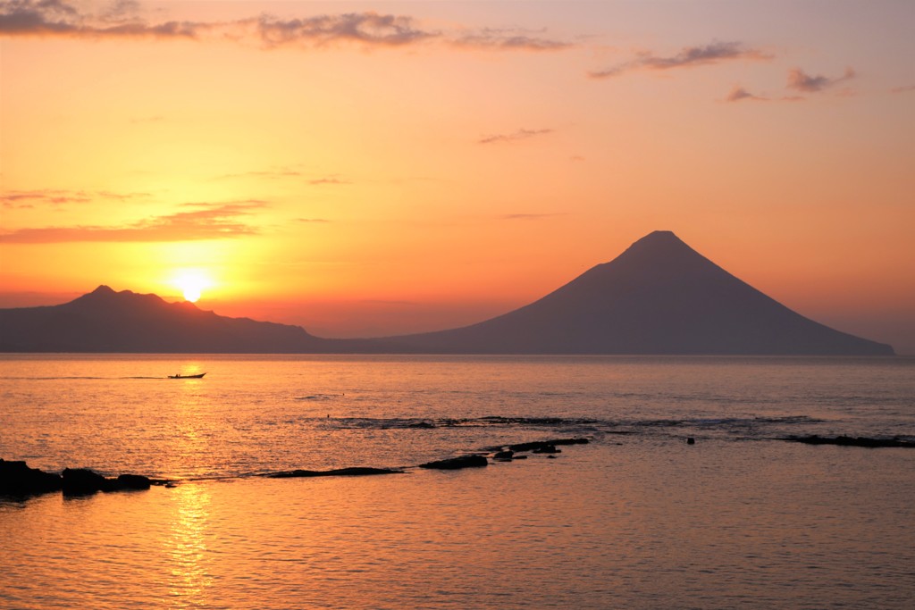 日の出のある風景