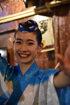 高円寺阿波踊り　ポスターのお姉さん