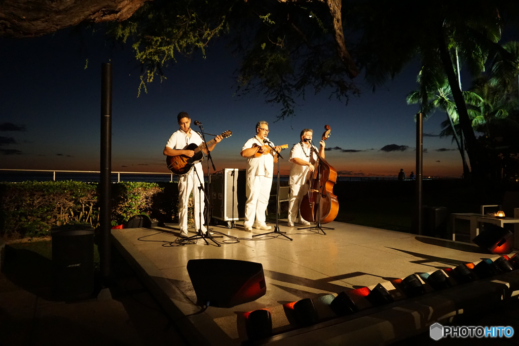 ハワイアンバンド