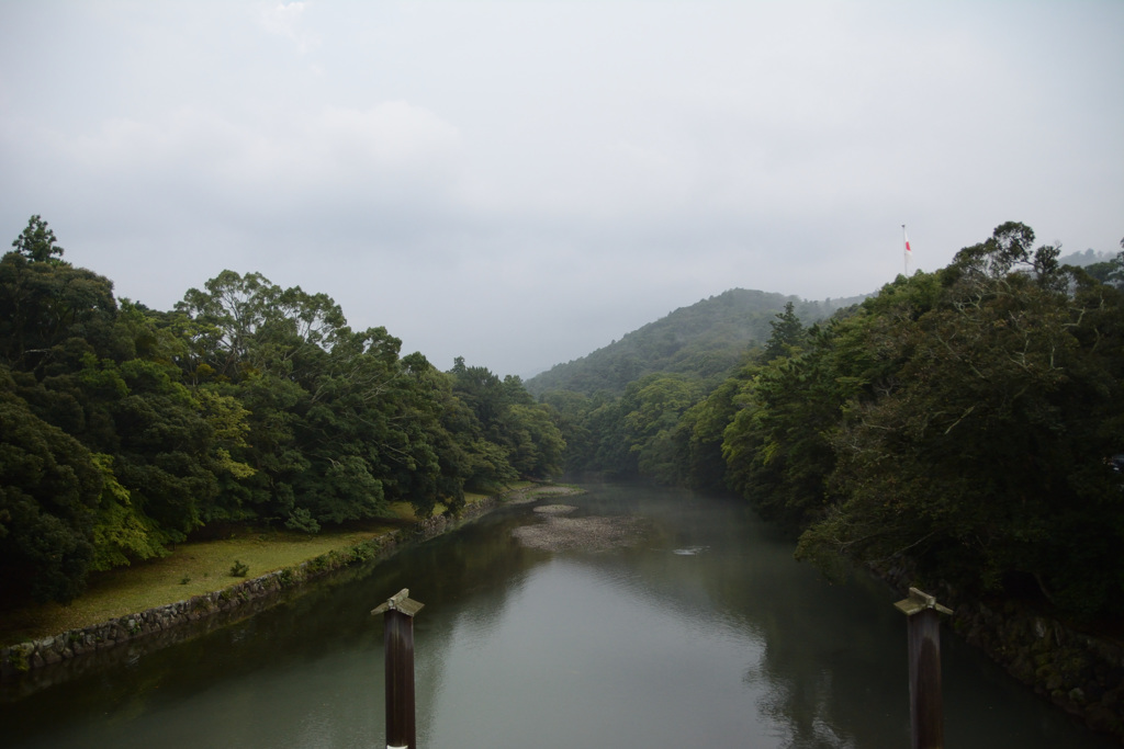 霧の五十鈴川