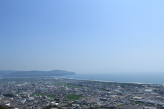 空と海と町と