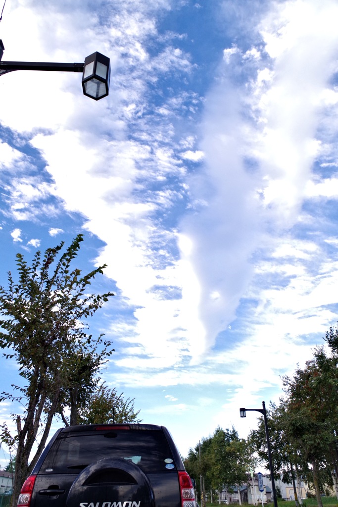 雲の流れて行く方へと！