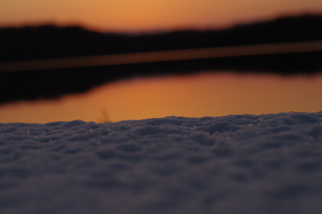 雪つもりし