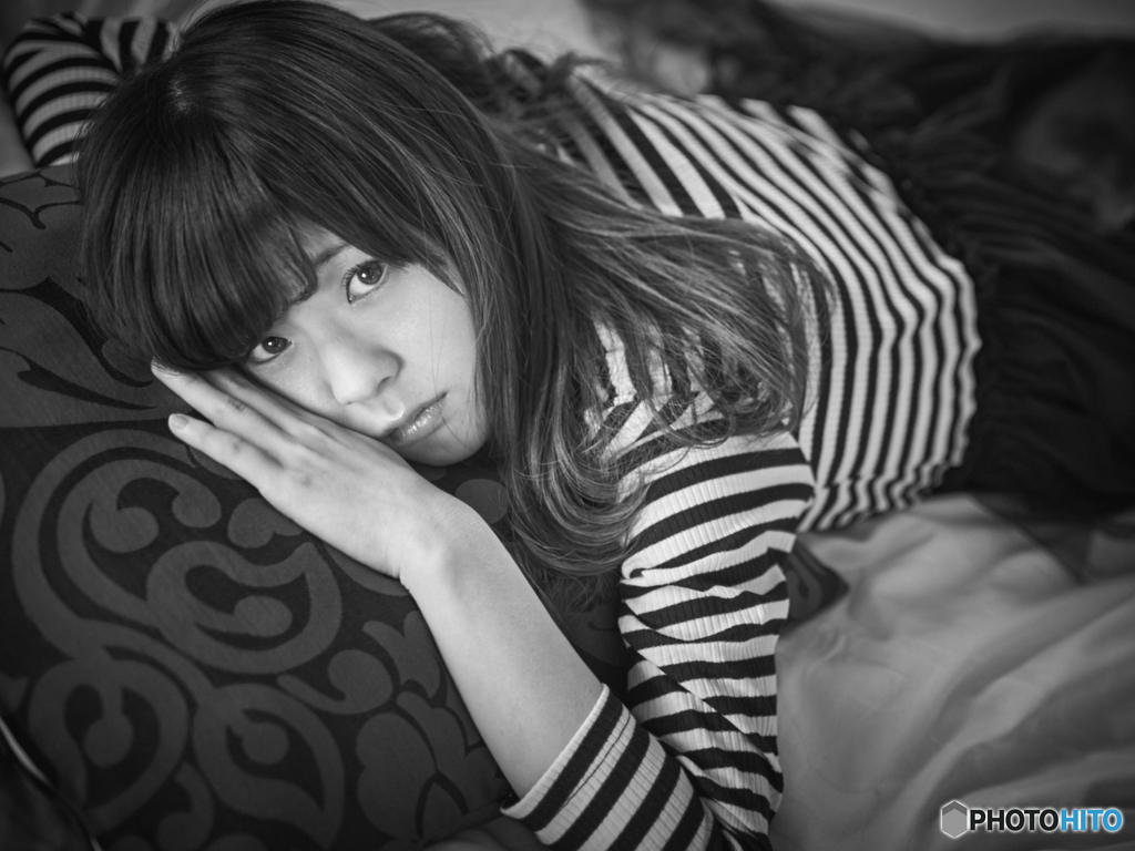 少女A  寝転がる 3