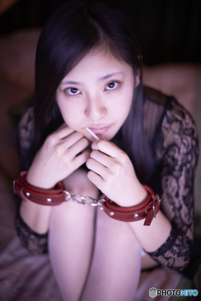 S系の娘 手錠をされて2