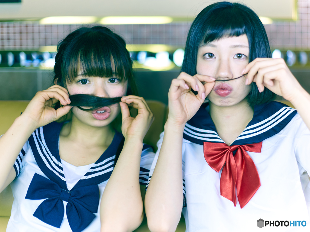 キュートG＆ロリ子　口ひげ？