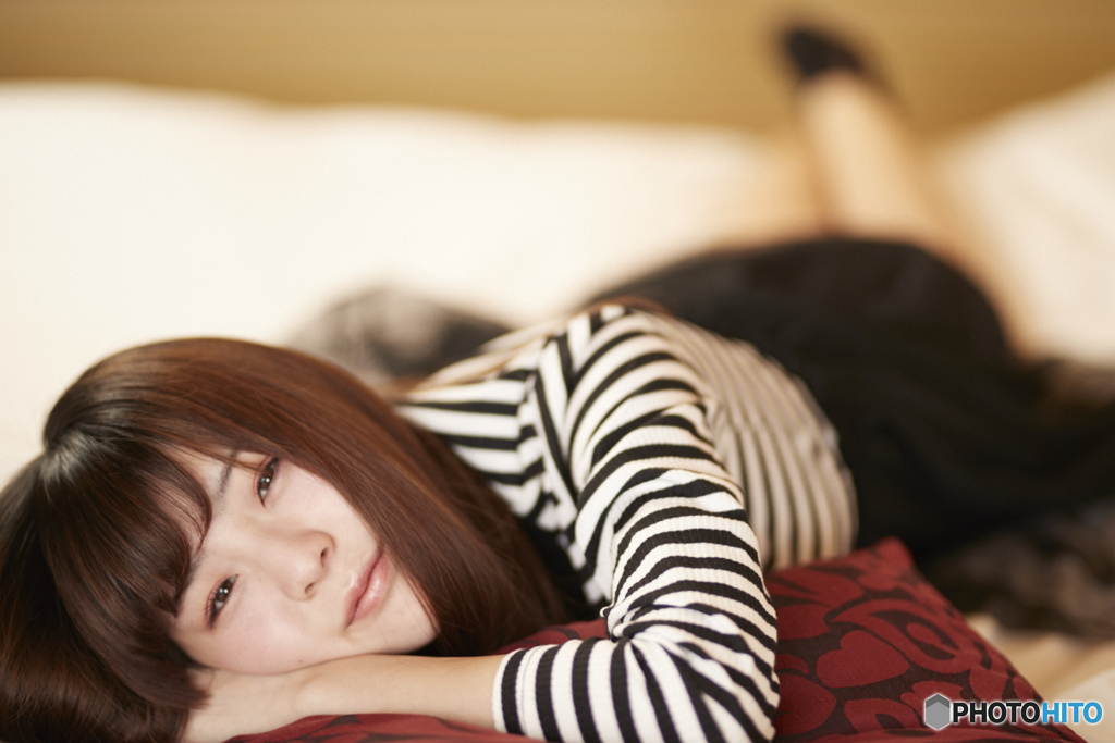 少女A  寝転がる 5