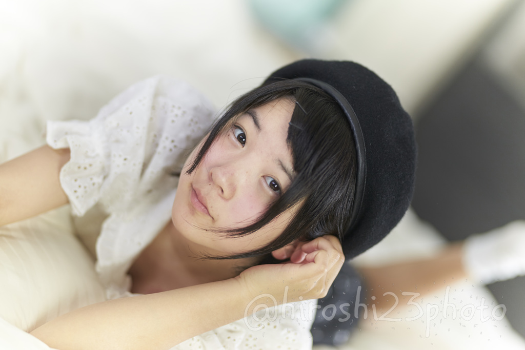 model AYA ぱっつん少女