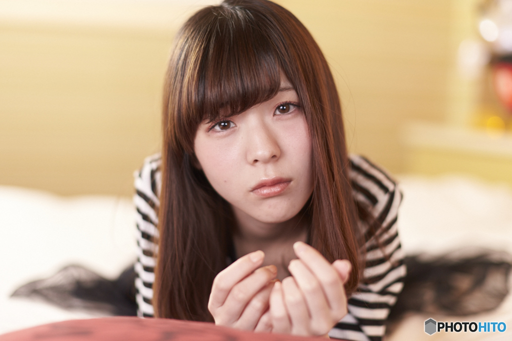 少女A  寝転がる 1