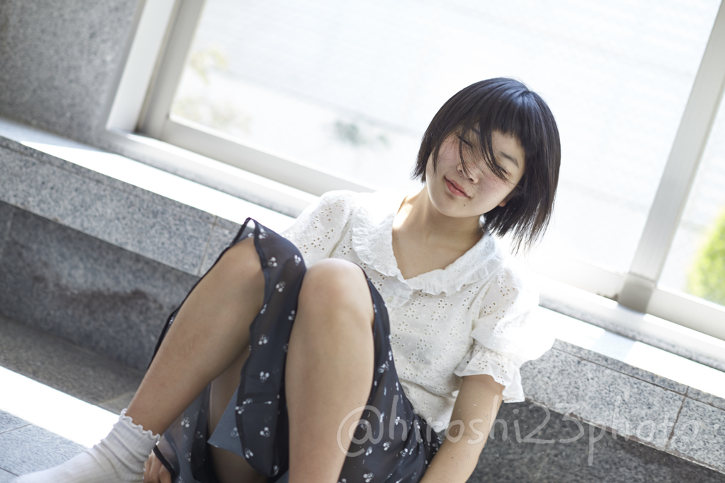 model AYA ぱっつん少女