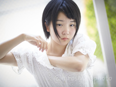 model AYA ぱっつん少女