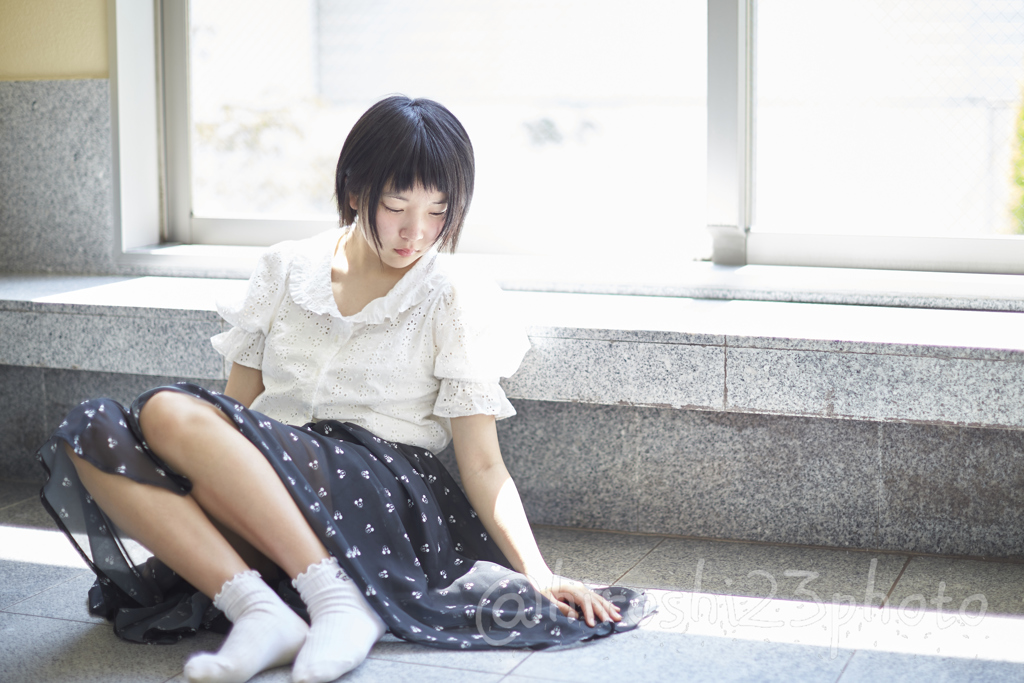 model AYA ぱっつん少女