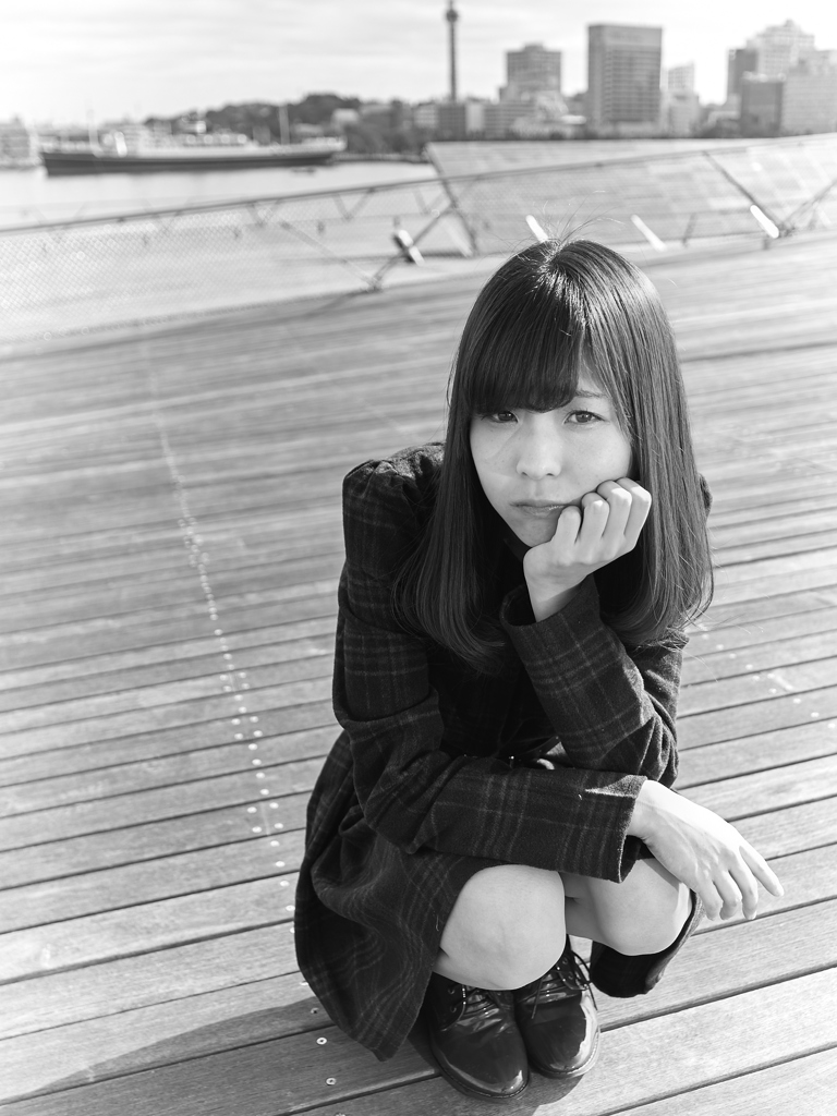 syagamu 少女A 桟橋でしゃがむ 2 by Hiroshi23 （ID：6138636） - 写真共有サイト:PHOTOHITO