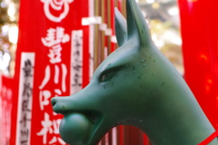 稲荷様の狐_豊川稲荷東京別院