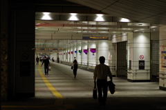 西新宿地下通路