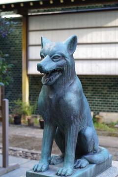 狼_宮益御嶽神社