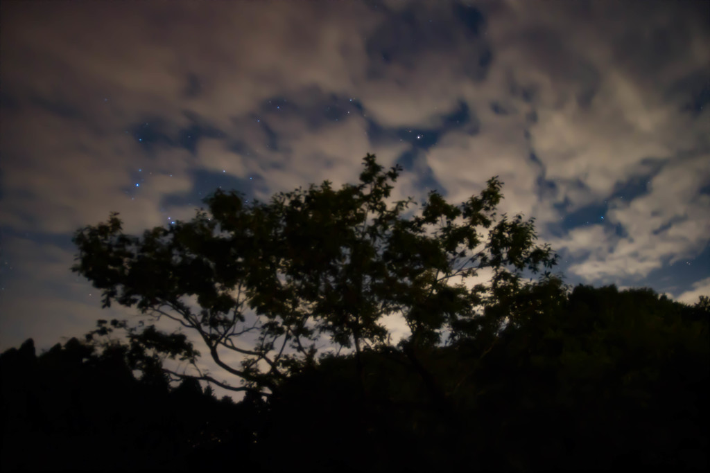 夜空の雲