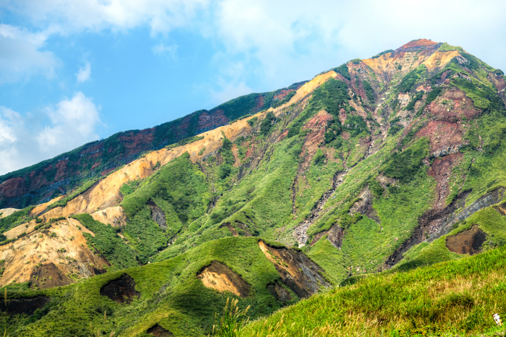 阿蘇の山肌