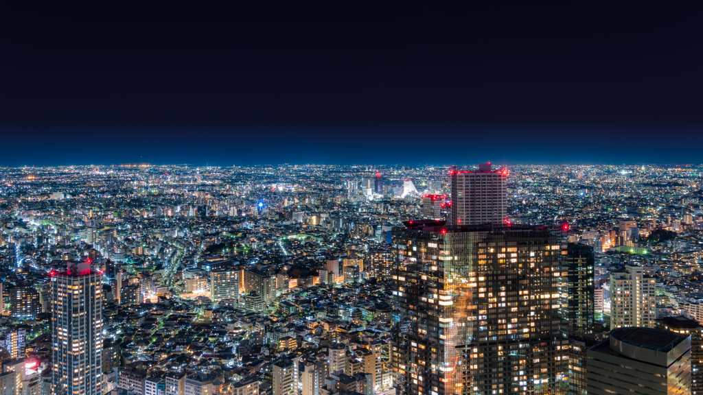 都心の冬空