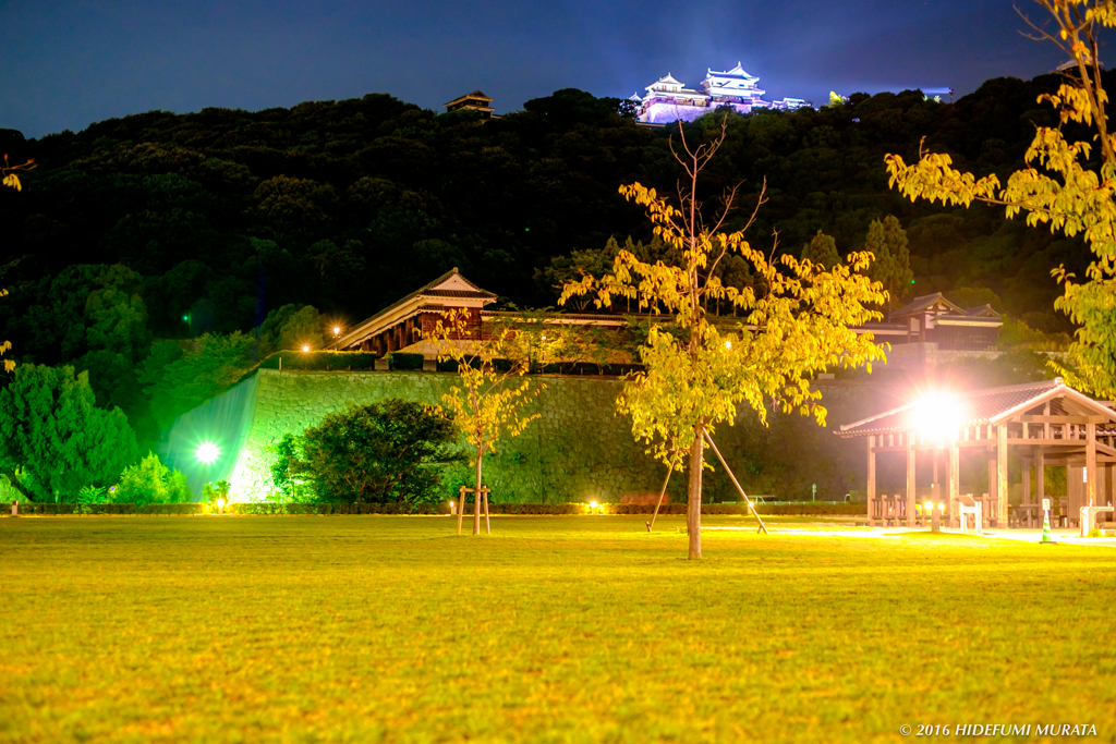 光る！松山城