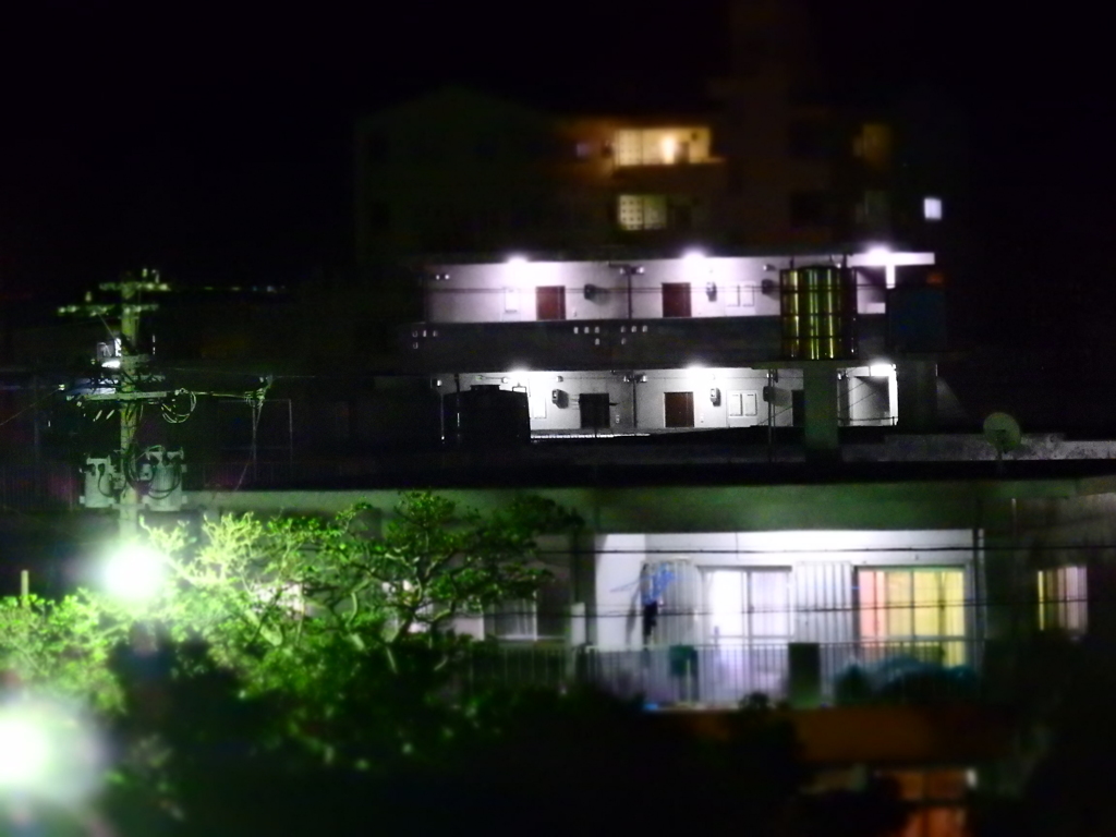 夜の色の世界