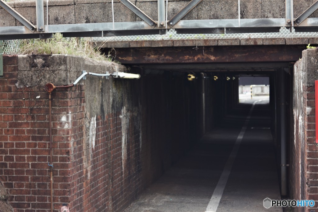 線路下の歩道2