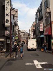 浅草を歩く