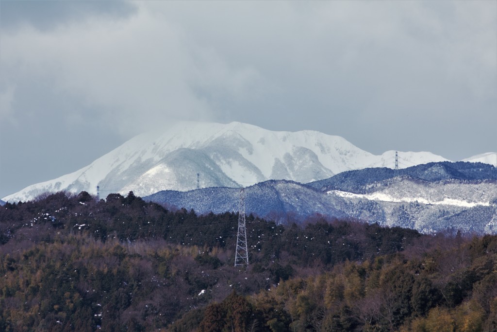 伊吹山雪化粧